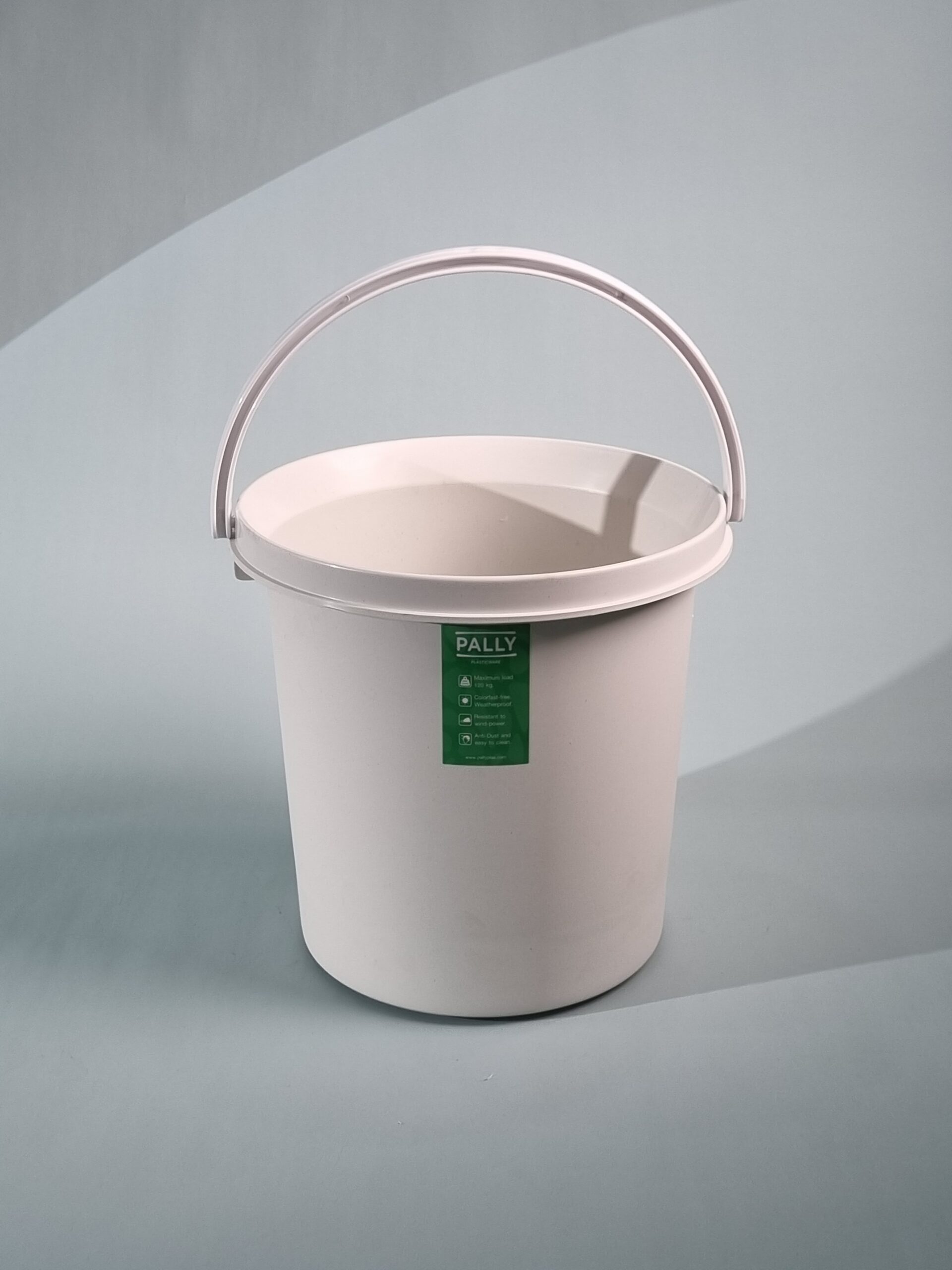 Minimal 4.5 Gallon Plastic Water Bucket – Your favorite friend at home – Happy Little Things